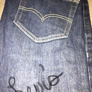 2 pairs of jeans Levi’s & Bullhead